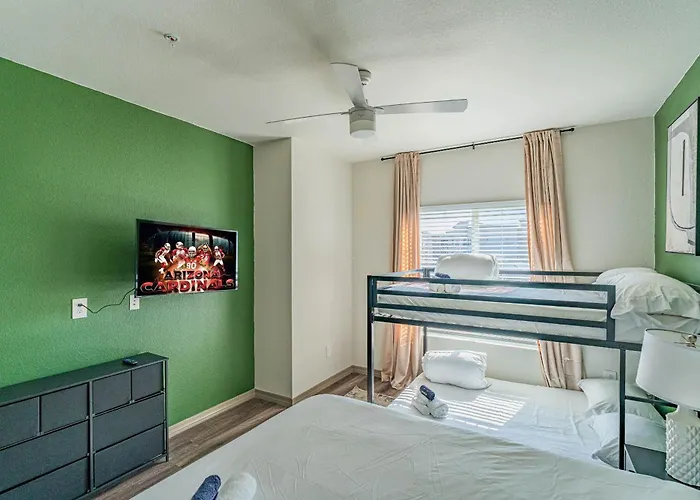 Apartment Stadium-side Escape With Pool Gym Balcony Parking *